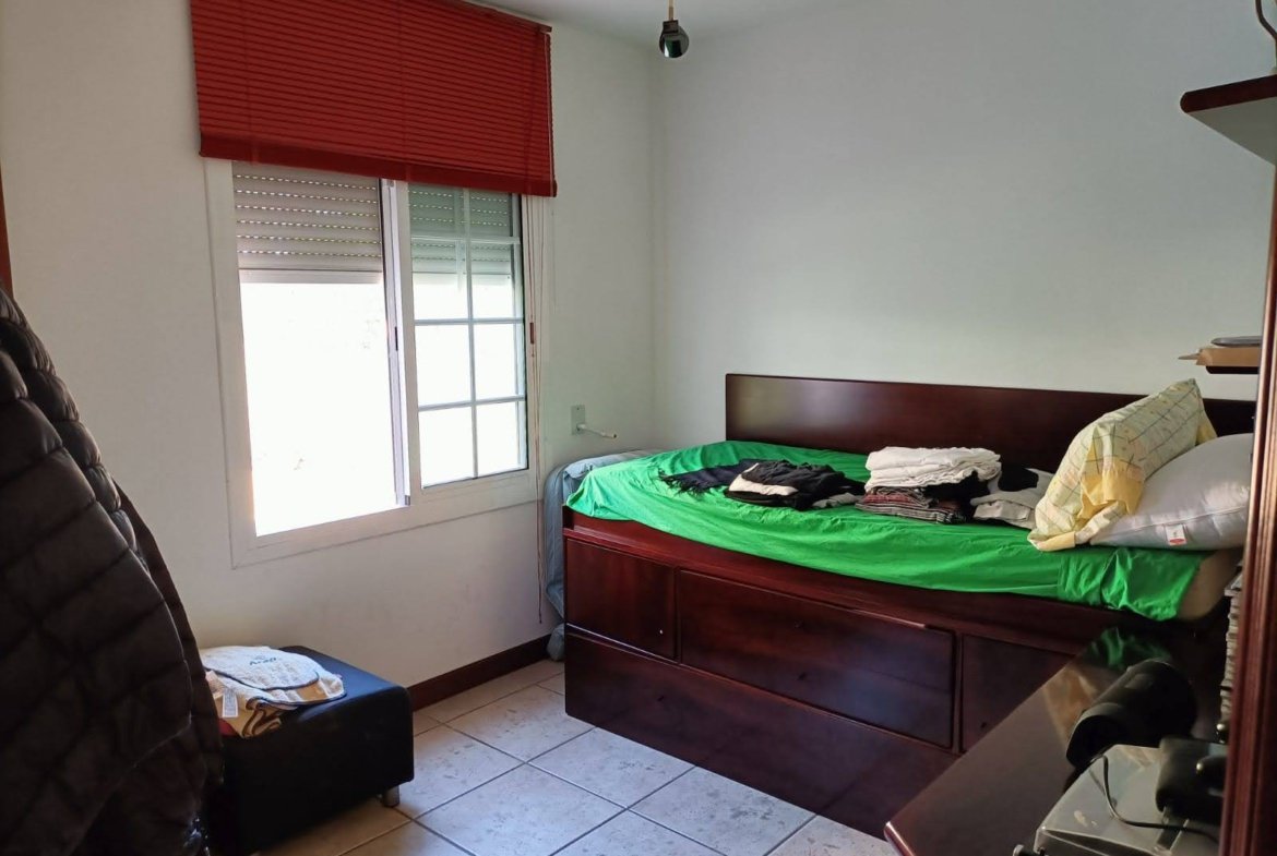 Ref. 212 casa independiente en Segur, centro.