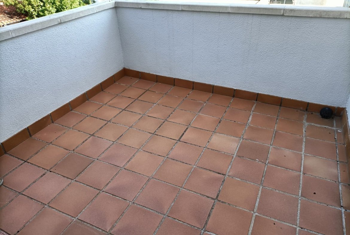 Ref. 212 casa independiente en Segur, centro.