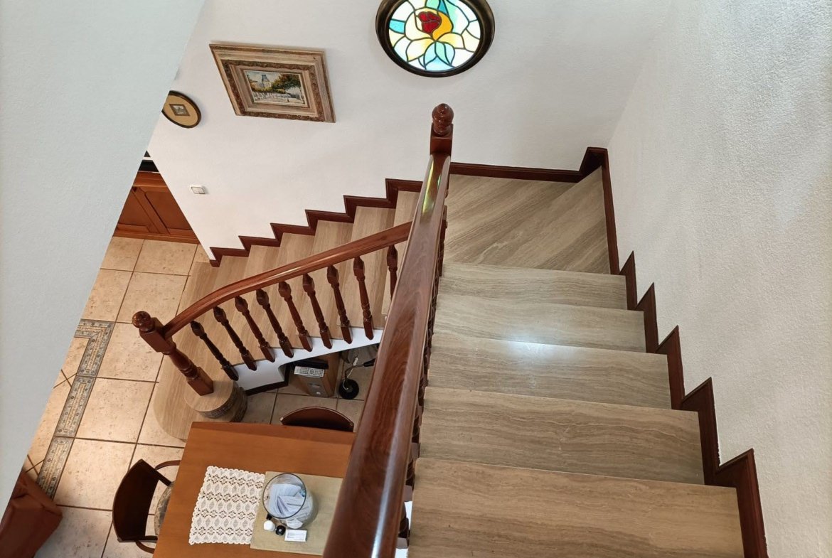 Ref. 212 casa independiente en Segur, centro.