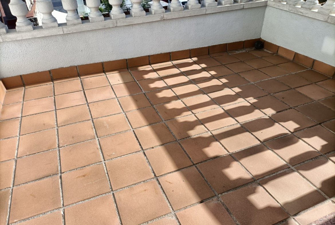 Ref. 212 casa independiente en Segur, centro.
