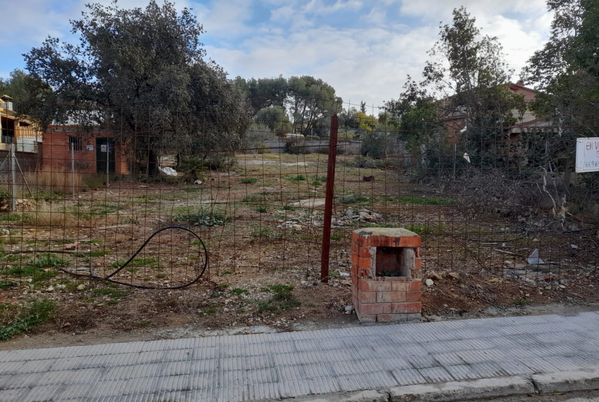 Ref. 236 solar en Castellet i La Gornal.