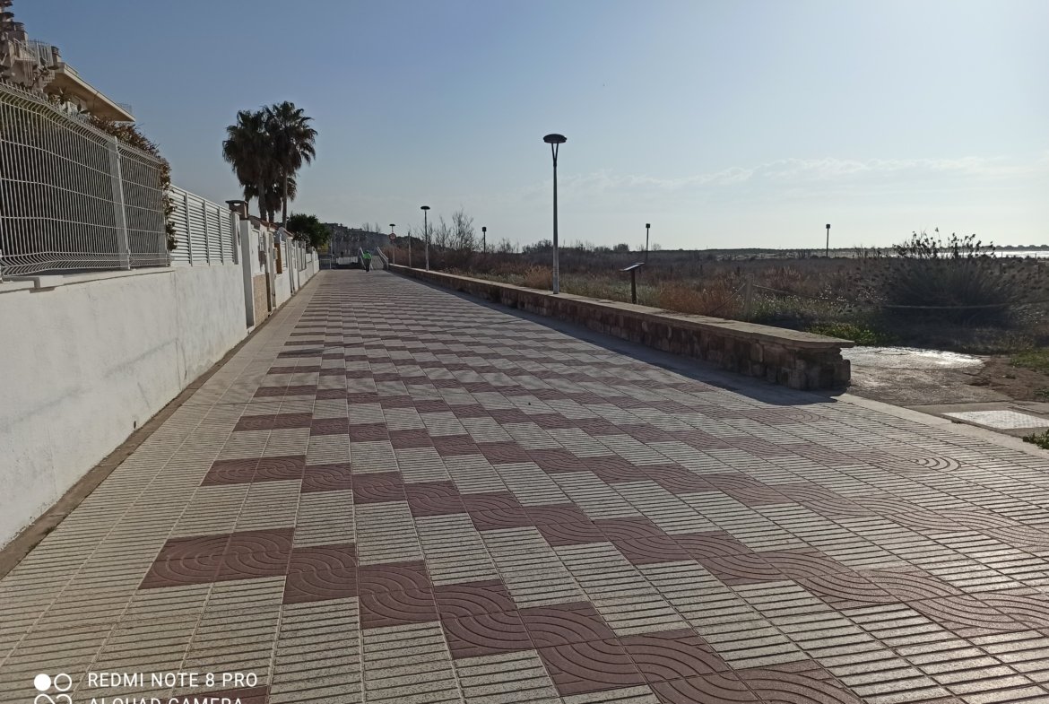 Ref. 3295 piso en segunda linea de mar.
