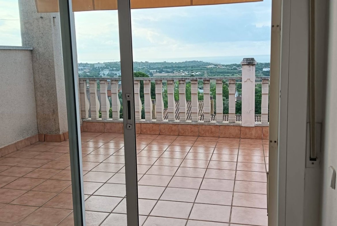 Ref. 271 Casa pareada en Cubelles.