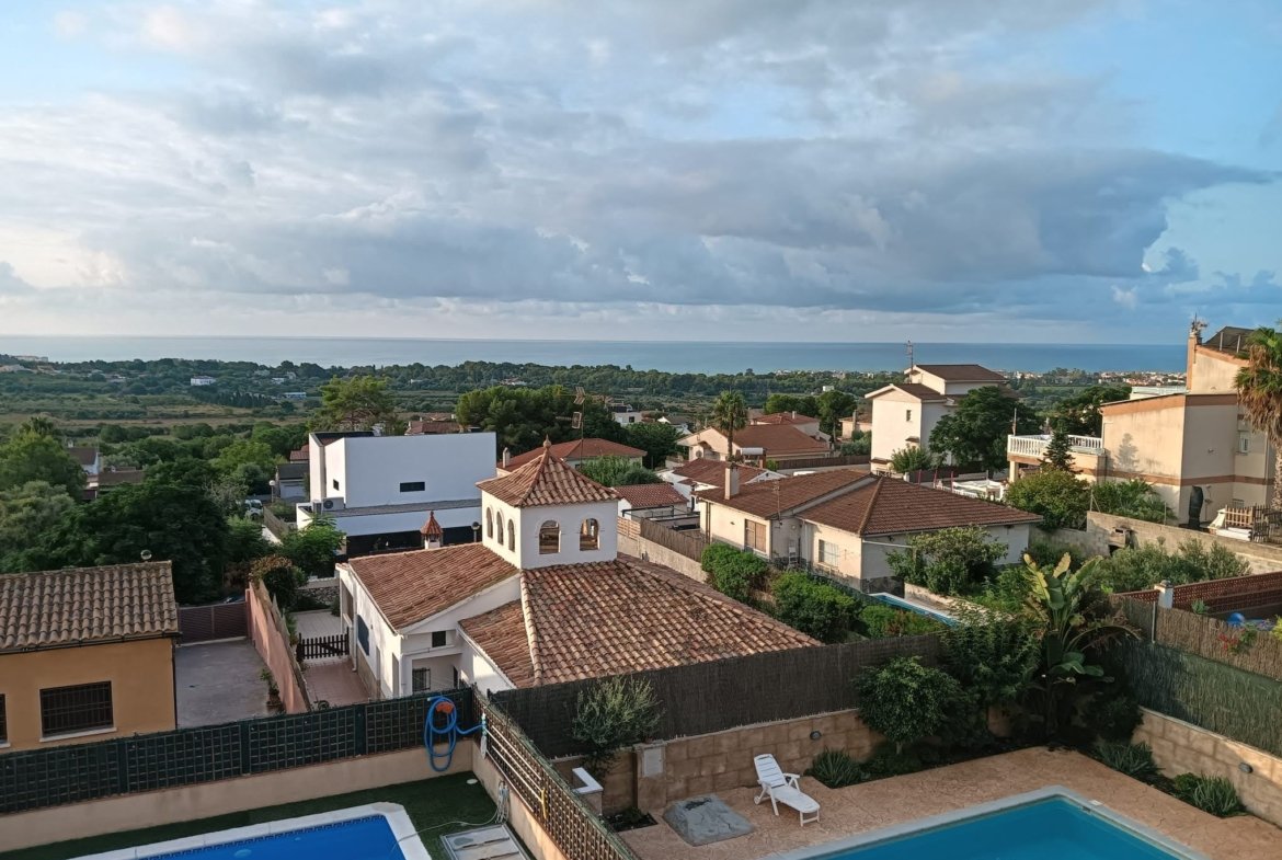 Ref. 271 Casa pareada en Cubelles.