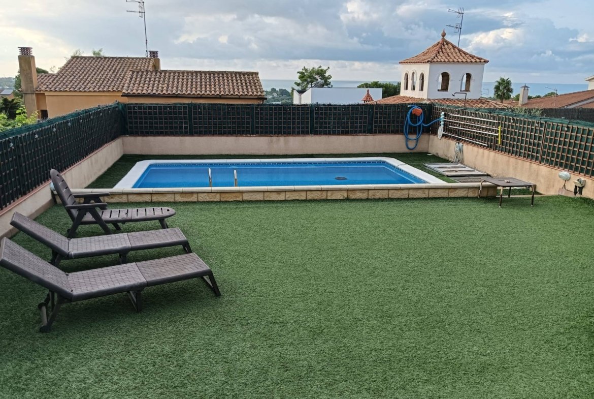 Ref. 271 Casa pareada en Cubelles.