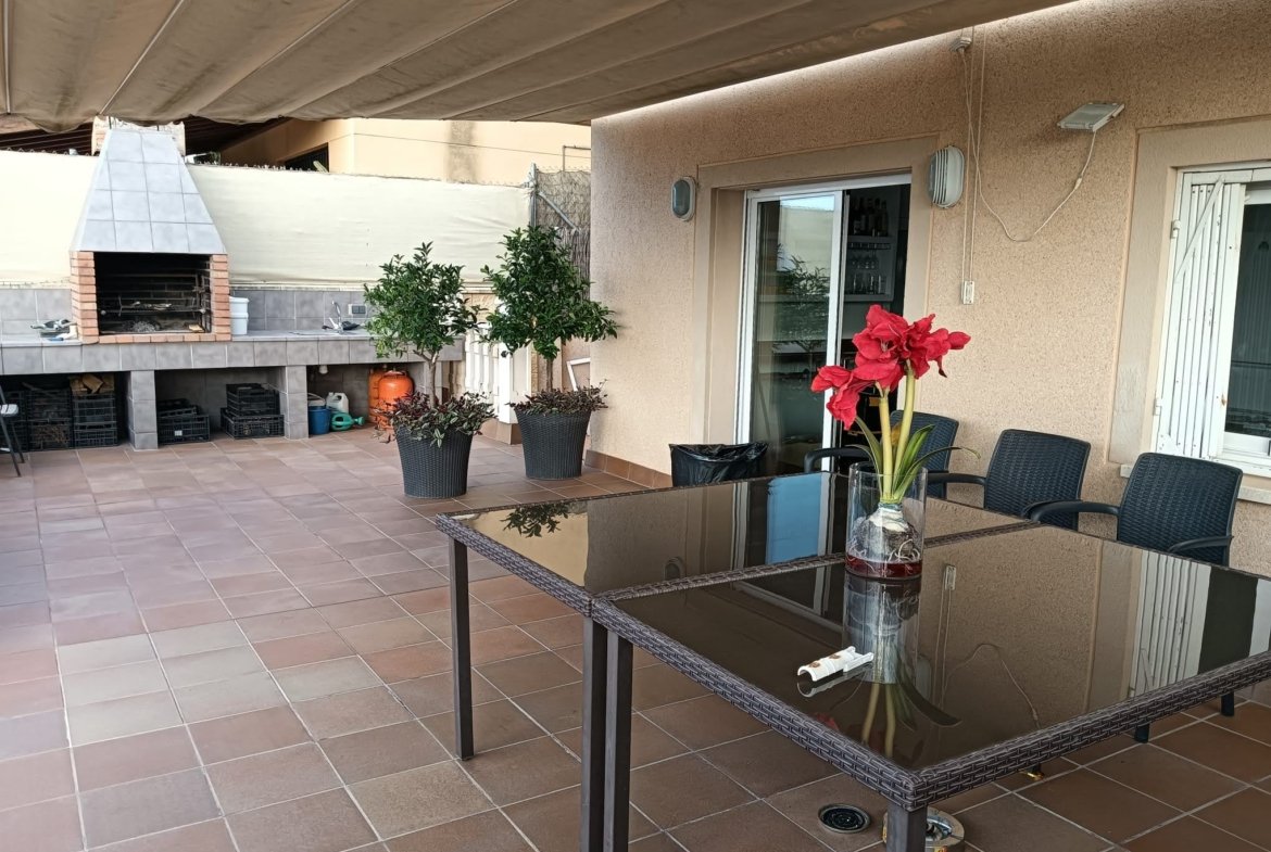Ref. 271 Casa pareada en Cubelles.