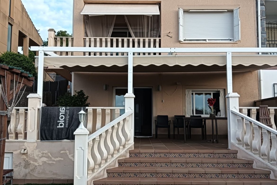Ref. 271 Casa pareada en Cubelles.