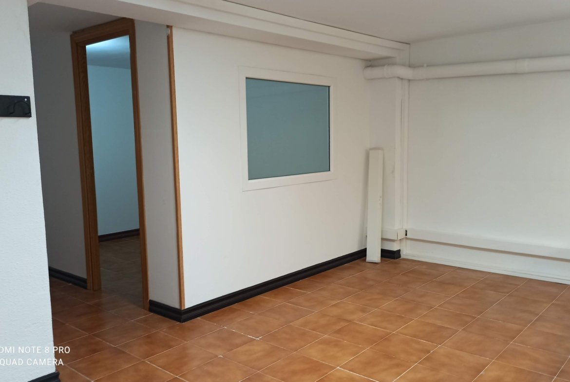 Ref. 32101 local centrico