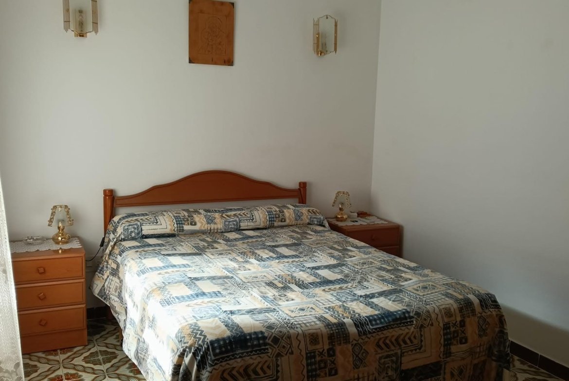 Ref. 283 piso en centro de pueblo.
