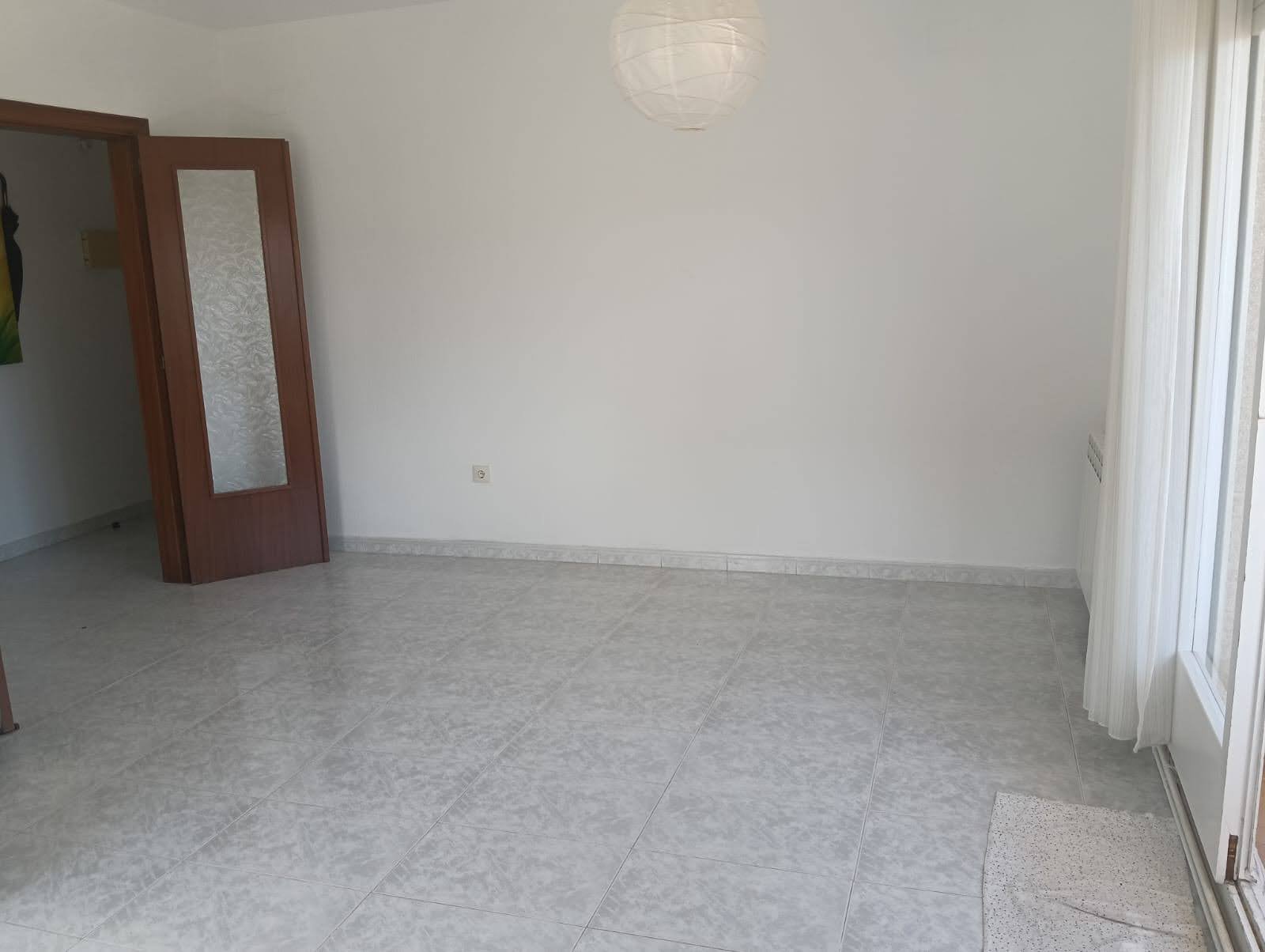 1782406704101 Ref. 302 Piso en Cunit, Centrico.