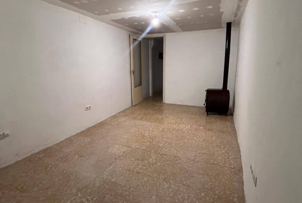 Ref. 303 Casa Rustica en Ribes – Rojas.