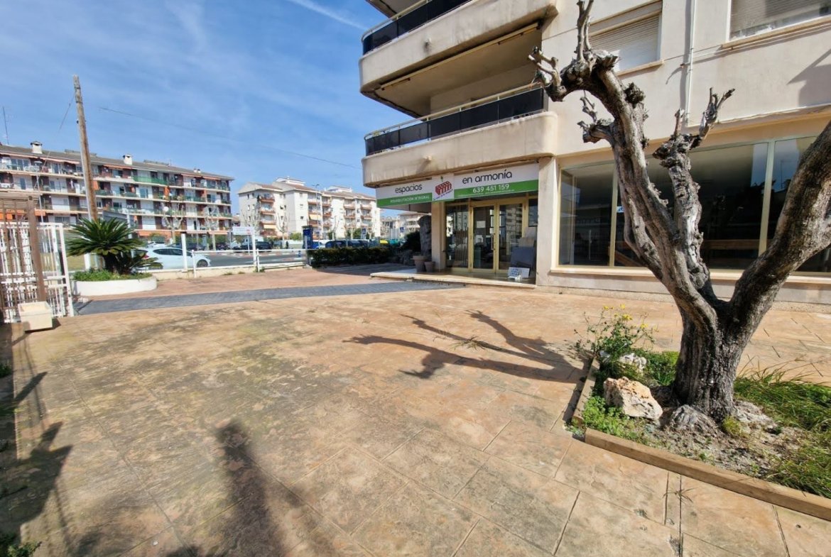 Ref. 1002-  2 Locales comerciales  en Cunit