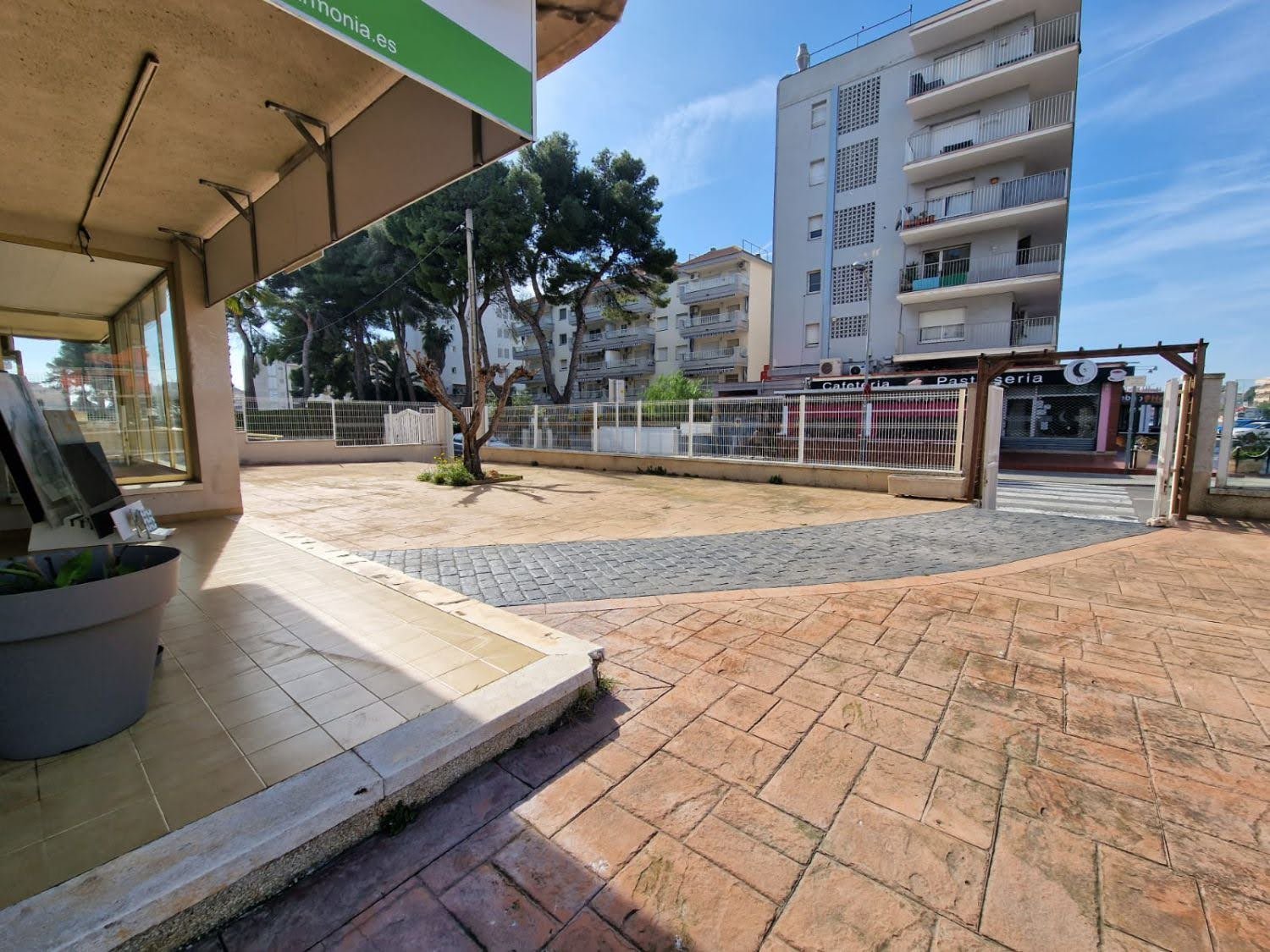 1790419716772 Ref. 1002- 2 Locales comerciales en Cunit