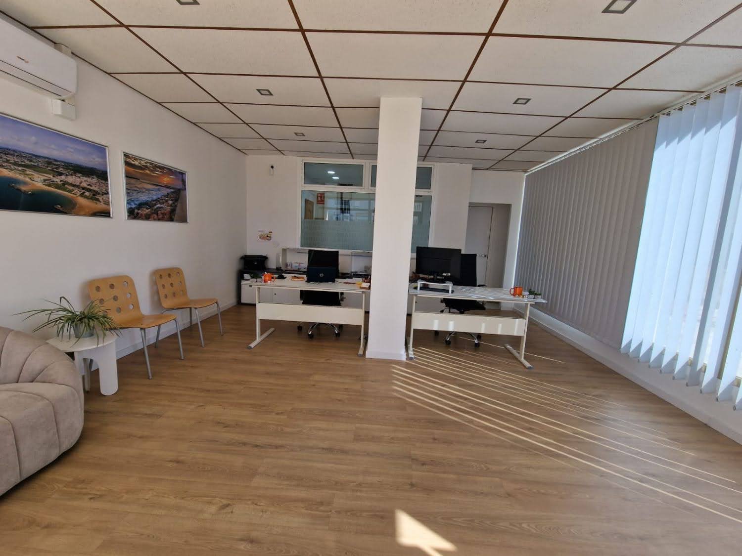 1790419716785 Ref. 1002- 2 Locales comerciales en Cunit