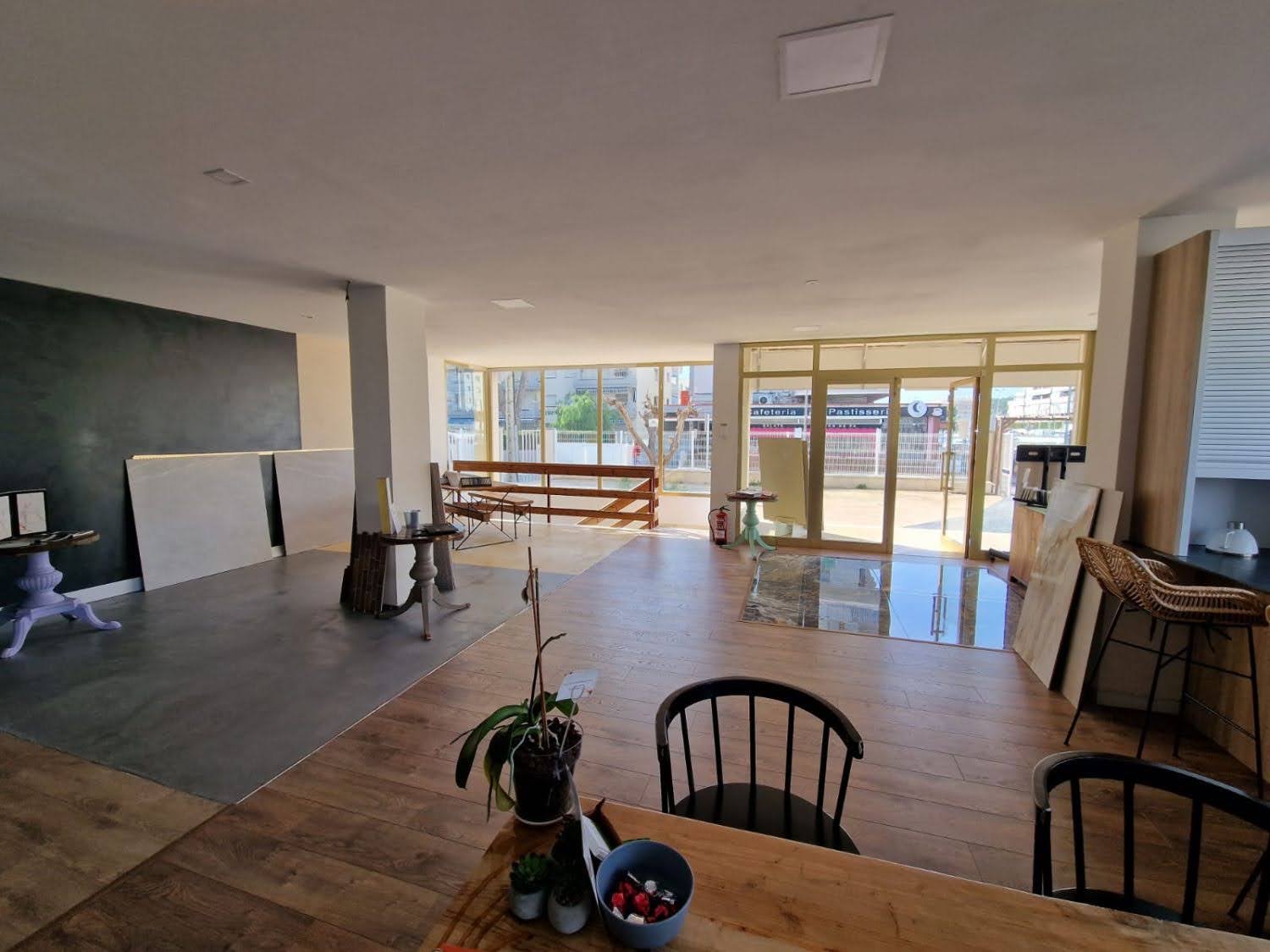 1790419716826 Ref. 1002- 2 Locales comerciales en Cunit