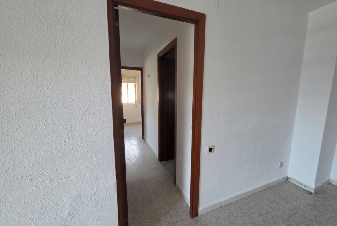 Ref. 1003 Piso en Segur centro.