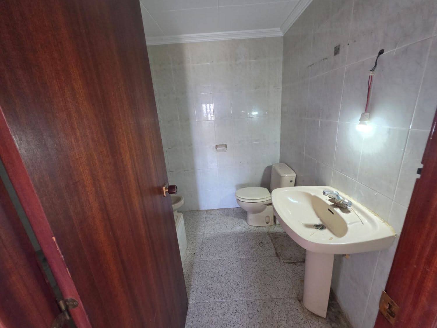 Ref. 1003 Piso en Segur centro.