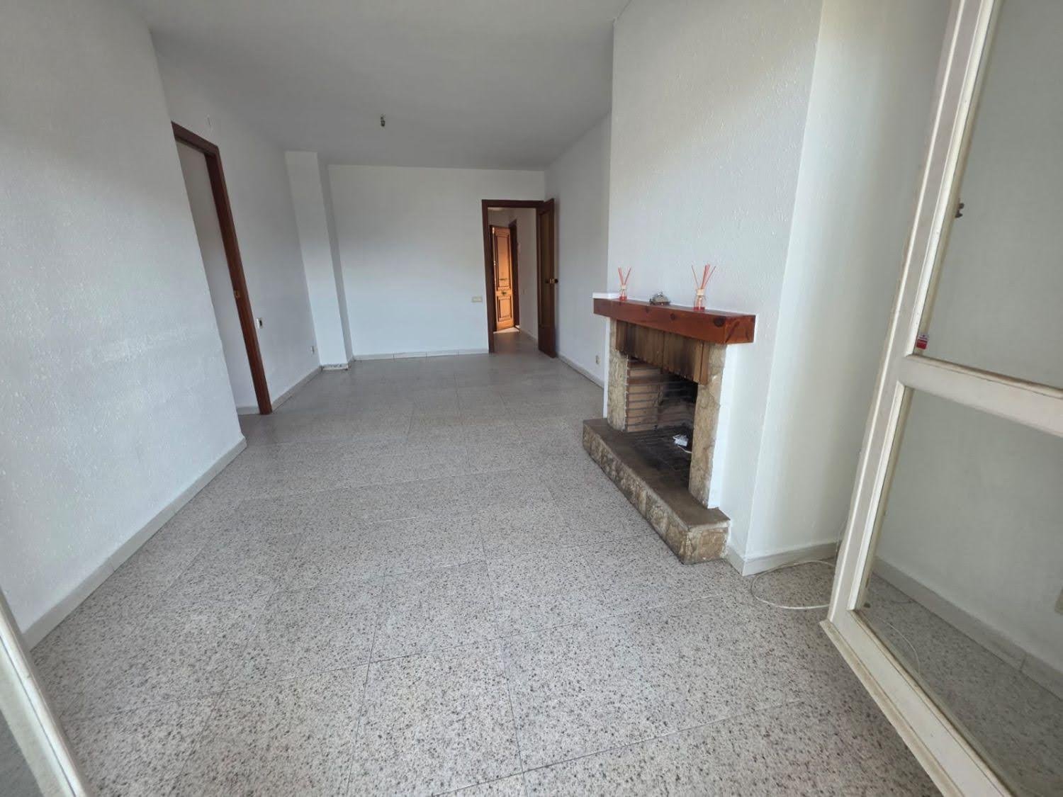 Ref. 1003 Piso en Segur centro.