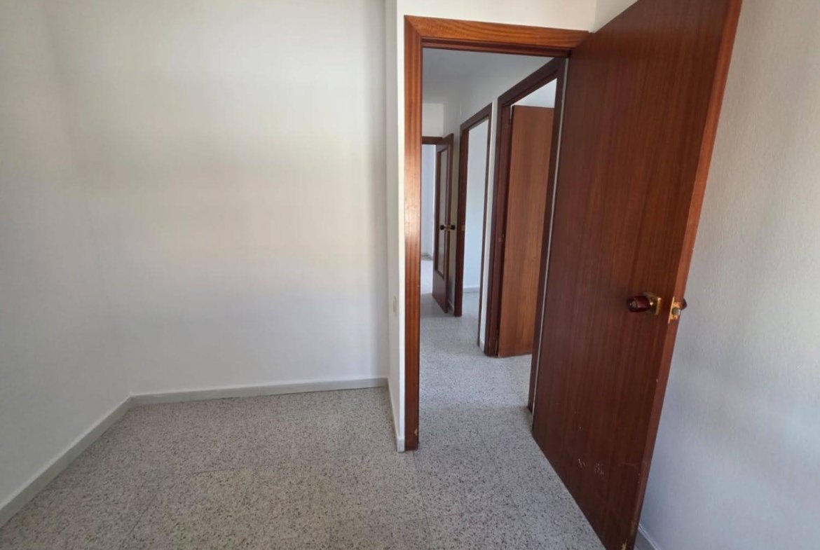 Ref. 1003 Piso en Segur centro.