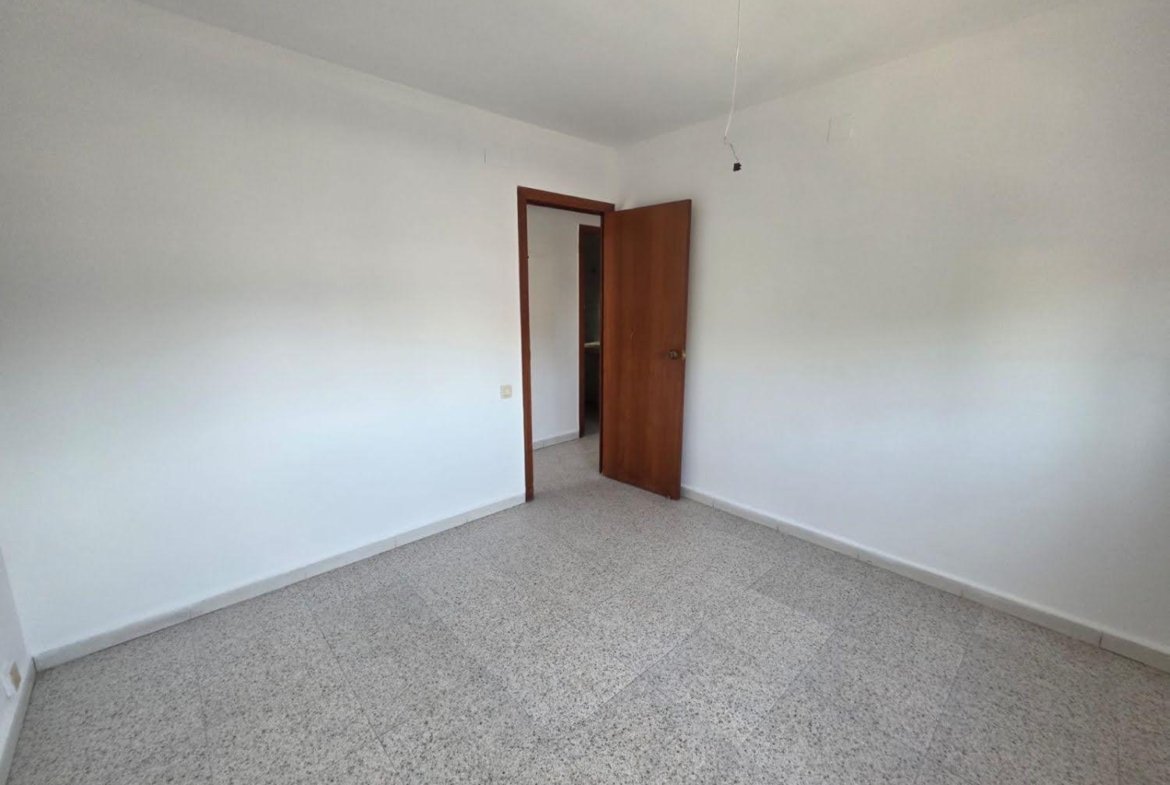 Ref. 1003 Piso en Segur centro.