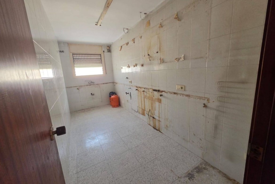 Ref. 1003 Piso en Segur centro.