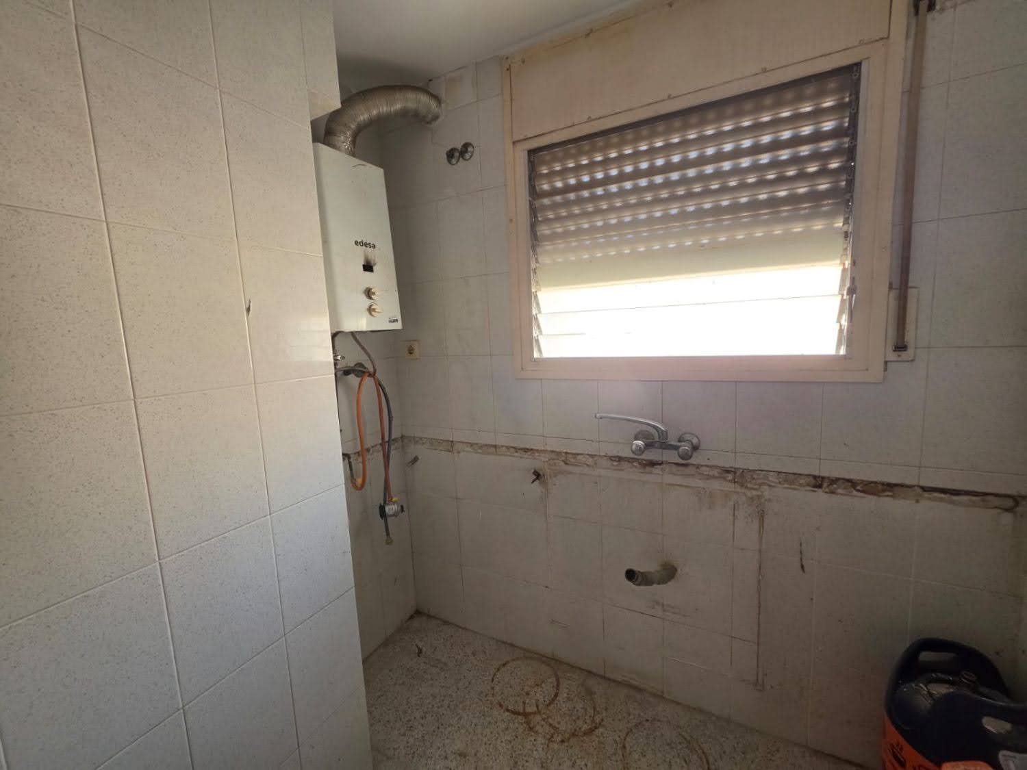 Ref. 1003 Piso en Segur centro.