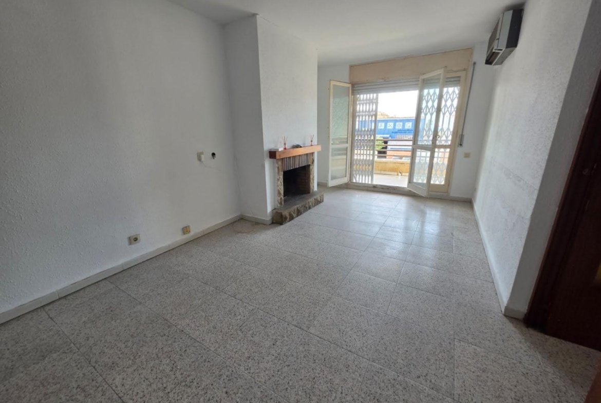 Ref. 1003 Piso en Segur centro.