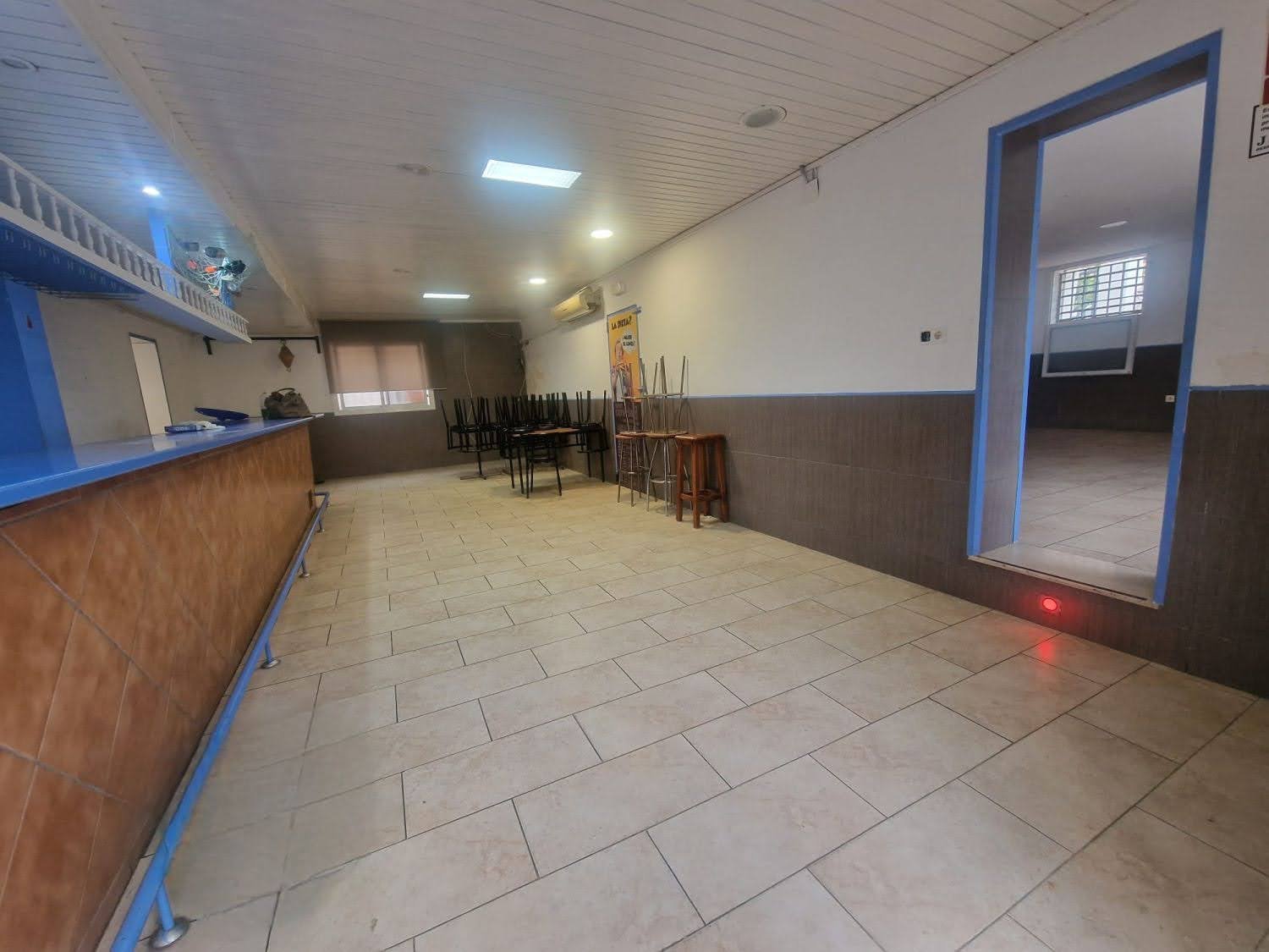 1790960831217 Ref. 1006 Local comercial en Segur centro.