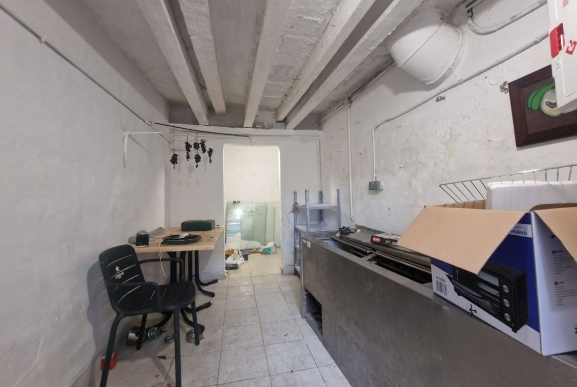 Ref. 1006 Local comercial en Segur centro.