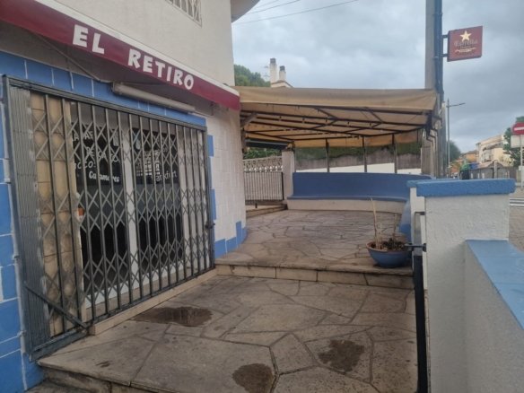 Ref. 1006 Local comercial en Segur centro.