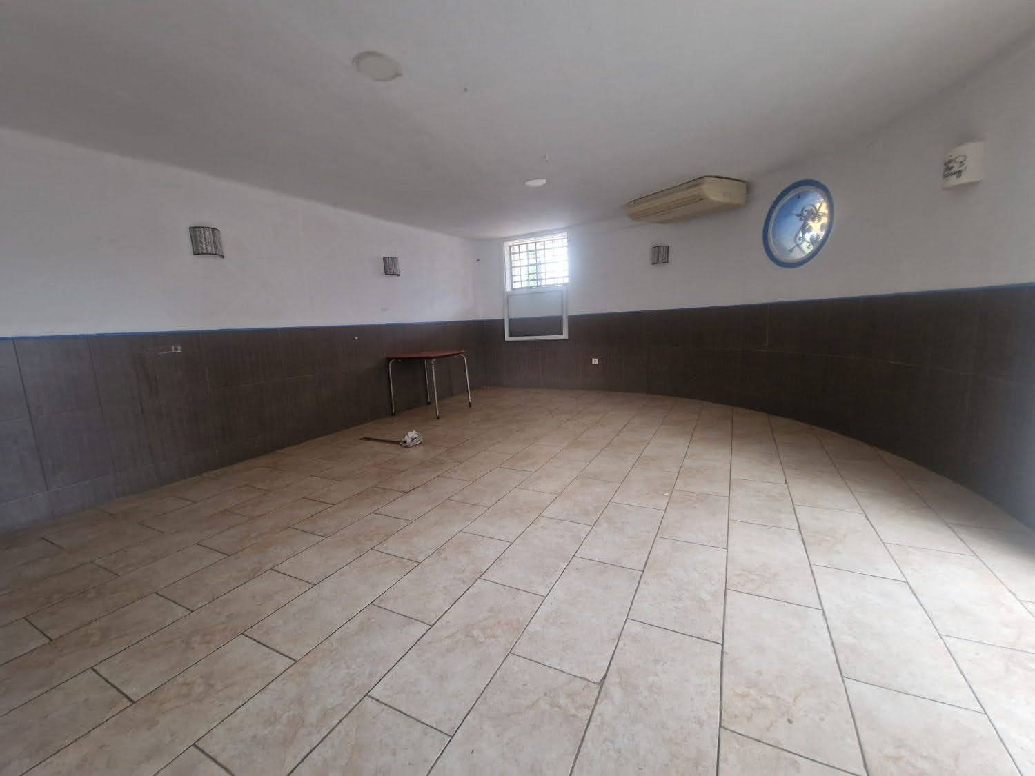 1790960831297 Ref. 1006 Local comercial en Segur centro.