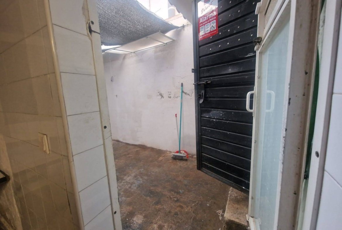 Ref. 1006 Local comercial en Segur centro.