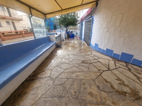 Ref. 1006 Local comercial en Segur centro.