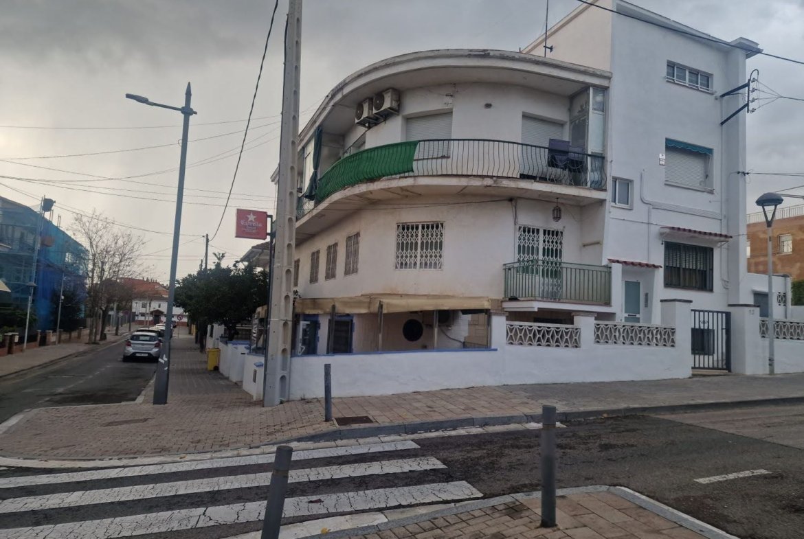 Ref. 1006 Local comercial en Segur centro.