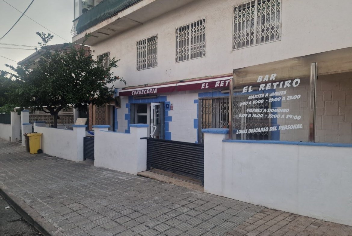 Ref. 1006 Local comercial en Segur centro.