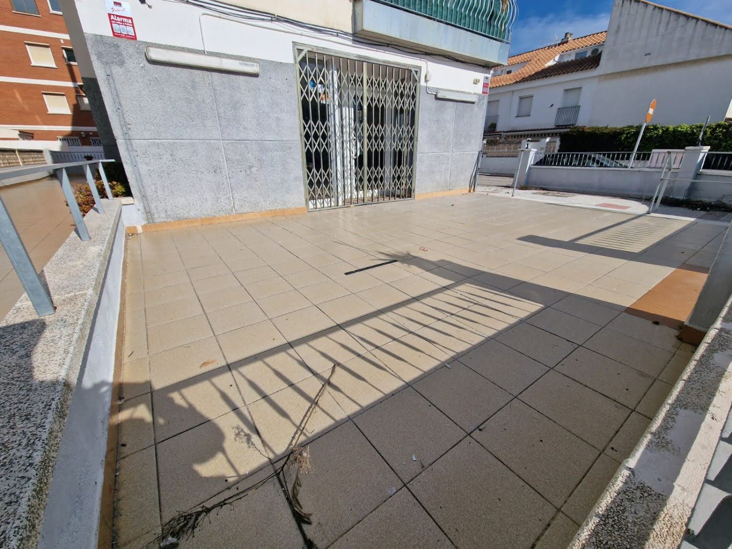 1790962379908 Ref. Local comercial con licencia de Bar.