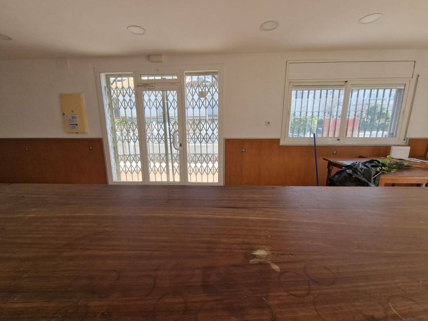 1790962380023 Ref. Local comercial con licencia de Bar.