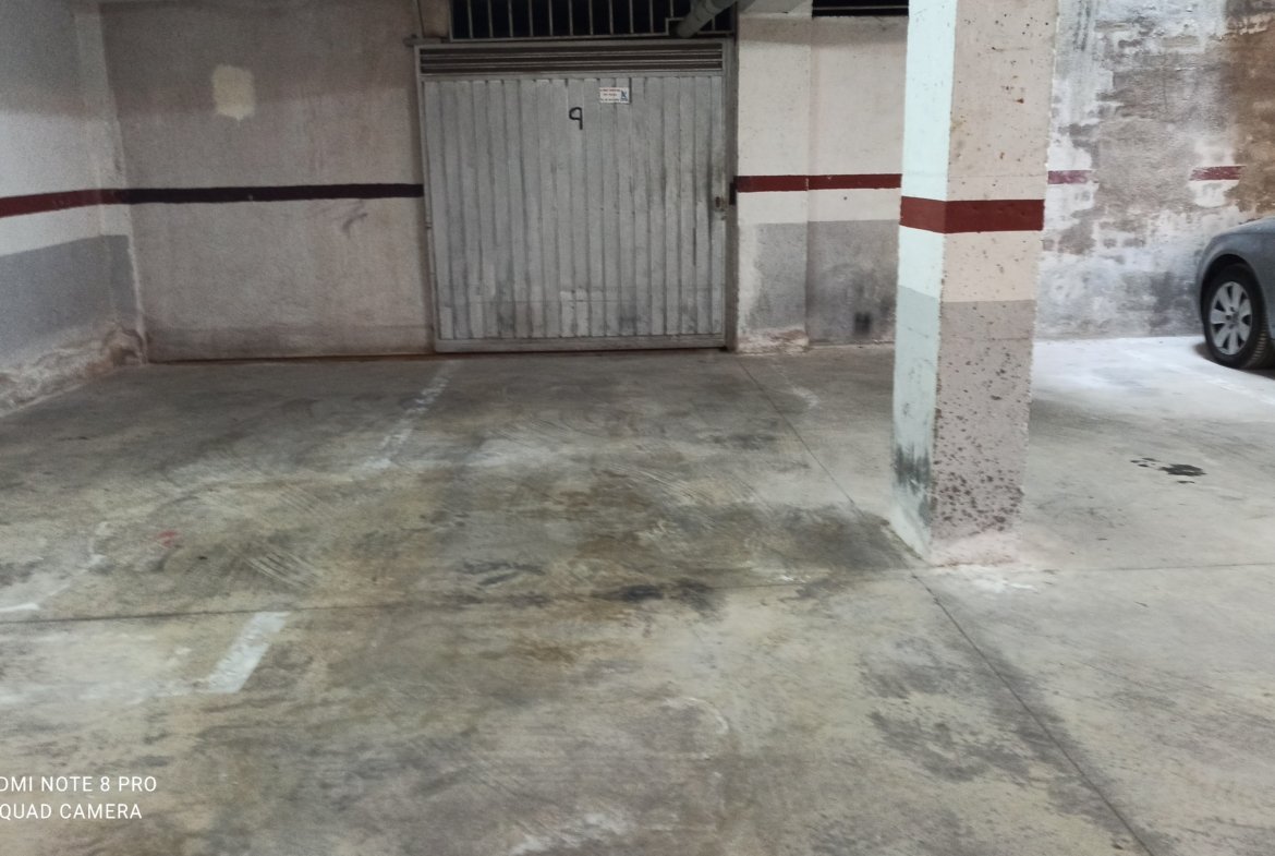 Ref. A006 Alquiler de plaza de parking.