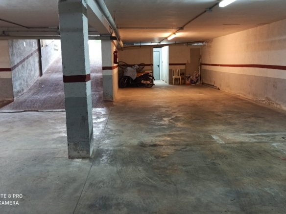 Ref. A006 Alquiler de plaza de parking.