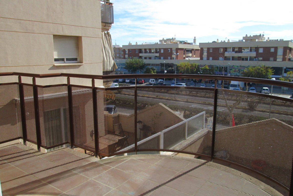 Ref. 32102 Piso en Cunit, zona colegio.