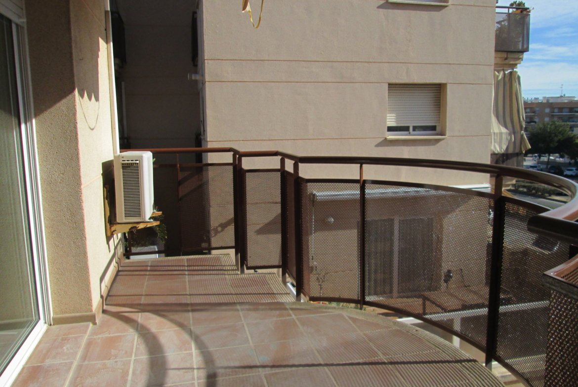 Ref. 32102 Piso en Cunit, zona colegio.