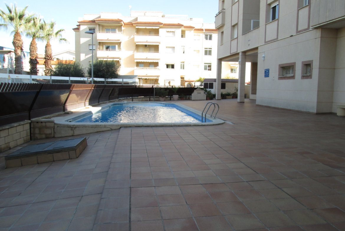 Ref. 32102 Piso en Cunit, zona colegio.