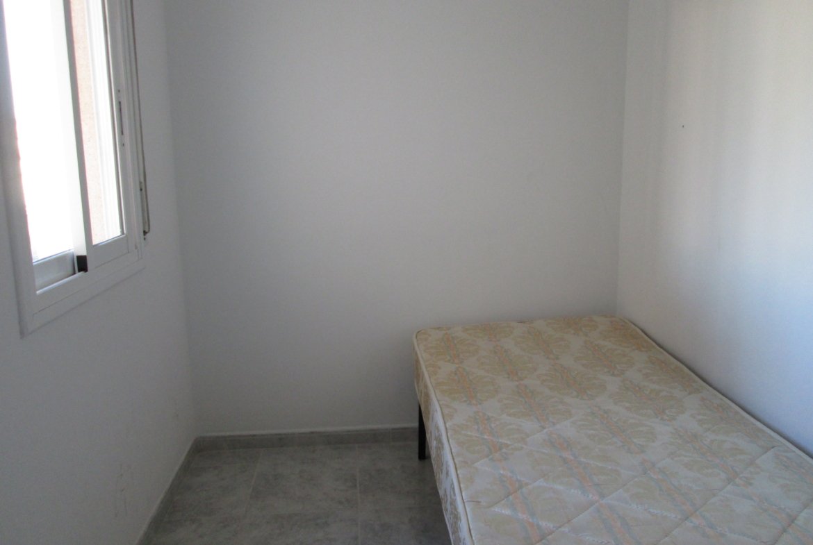 Ref. 32102 Piso en Cunit, zona colegio.