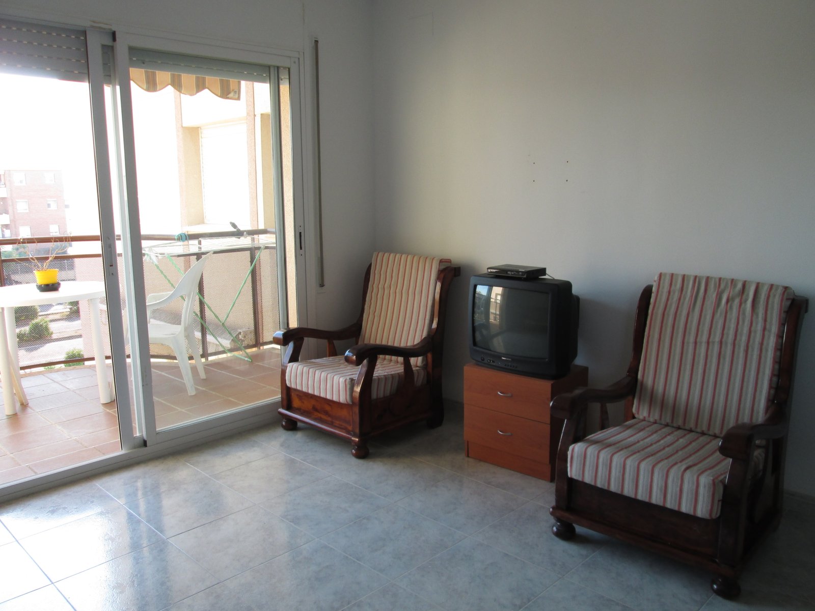 piso alquiler 010 Ref. 32102 Piso en Cunit, zona colegio.