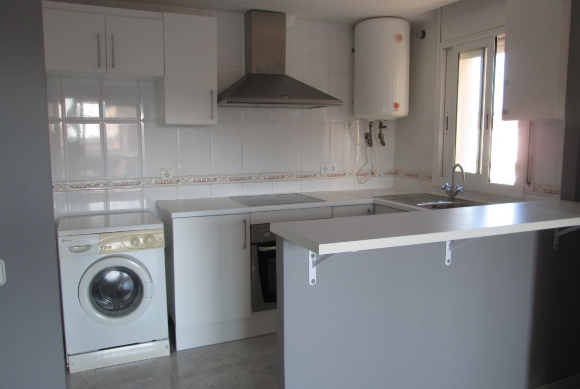 Ref. 32102 Piso en Cunit, zona colegio.
